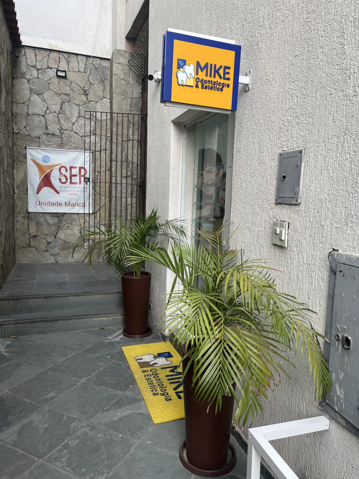 Entrada da Mike Odontologia em Maricá